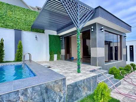 4 otaqlı həyət evi/bağ evi - Mərdəkan q. - 220 m²