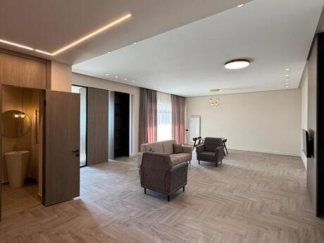 3 otaqlı yeni tikili - Şıxov q. - 158 m²