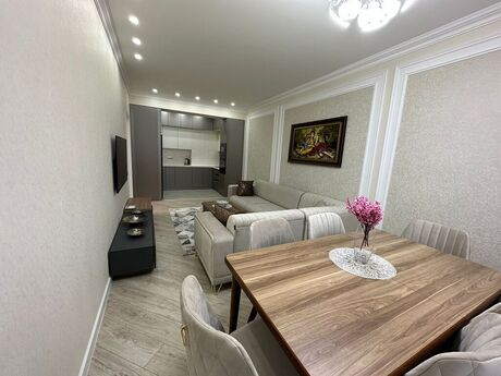 Kirayə 3 otaqlı mənzil, 101 m², Nizami: 1 800 ₼/ay 2