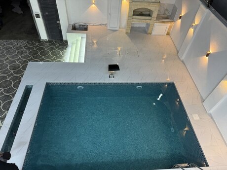 5 otaqlı həyət evi/bağ evi - Mərdəkan q. - 350 m²