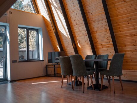 4 otaqlı həyət evi/bağ evi - Mərdəkan q. - 170 m²