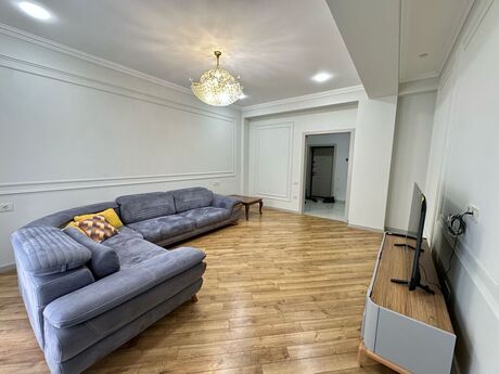 3 otaqlı yeni tikili - Ağ şəhər q. - 130 m²