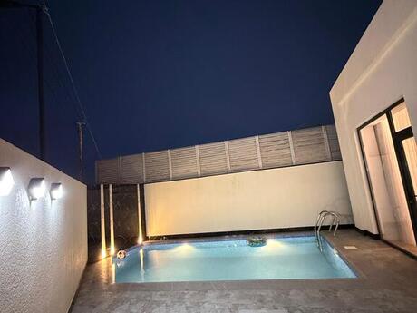 5 otaqlı həyət evi/bağ evi - Mərdəkan q. - 220 m²