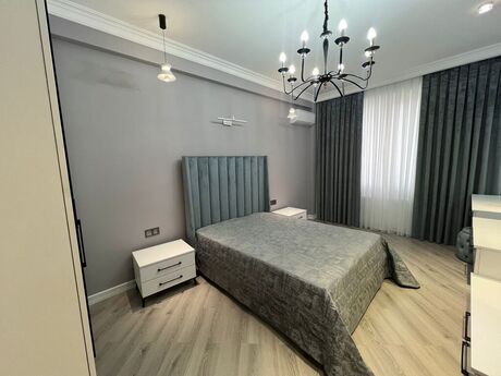 3 otaqlı yeni tikili - 8 Noyabr m. - 145 m²