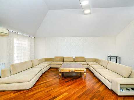 8 otaqlı həyət evi/bağ evi - Badamdar q. - 500 m²