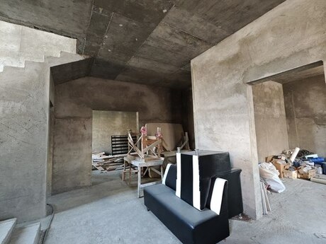 7 otaqlı həyət evi/bağ evi - Bakıxanov q. - 500 m²