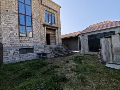 7 otaqlı həyət evi/bağ evi - Bakıxanov q. - 500 m²