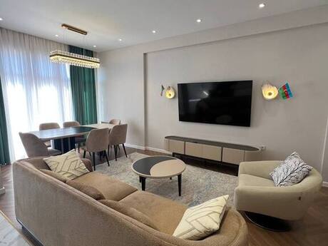 Kirayə 4 otaqlı mənzil, 178 m², Nizami: 4 000 ₼/ay 5