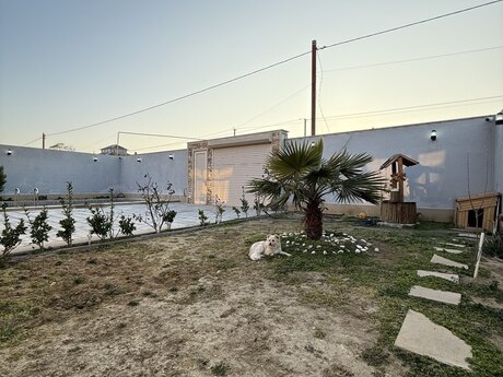 4 otaqlı həyət evi/bağ evi - Şüvəlan q. - 160 m²