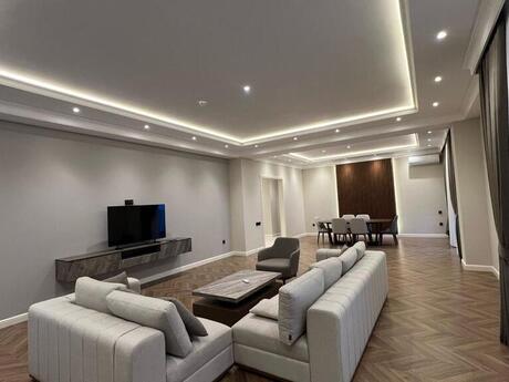 Badamdarda 4 otaqlı yeni tikili mənzil kirayə verilir, 235 m², 5 000 AZN/ay, şəkil 3 / 12