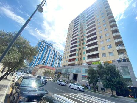 Elan №5046080 - Bakı, Şah İsmayıl Xətai m., 3 otaqlı, 120 m², 8/18 mərtəbə