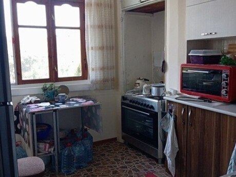 3 otaqlı köhnə tikili - Əhmədli m. - 90 m²