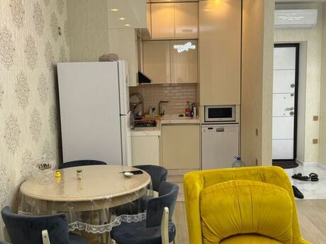 2 otaqlı yeni tikili - 8 Noyabr m. - 70 m²