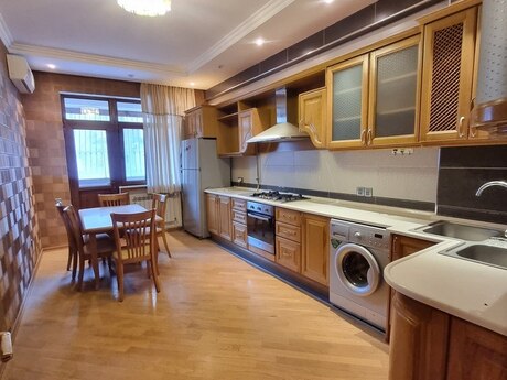 4 otaqlı mənzil, 180 m², Nərimanov: 380 000 ₼ 5