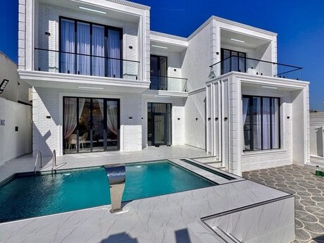 5 otaqlı həyət evi/bağ evi - Mərdəkan q. - 250 m²
