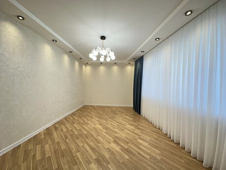 4 otaqlı yeni tikili - Bakıxanov q. - 140 m²