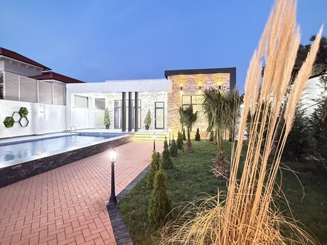 4 otaqlı həyət evi/bağ evi - Şüvəlan q. - 180 m²