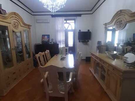 3 otaqlı köhnə tikili - Elmlər Akademiyası m. - 84 m²