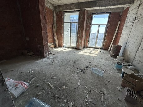4 otaqlı yeni tikili - Elmlər Akademiyası m. - 280 m²