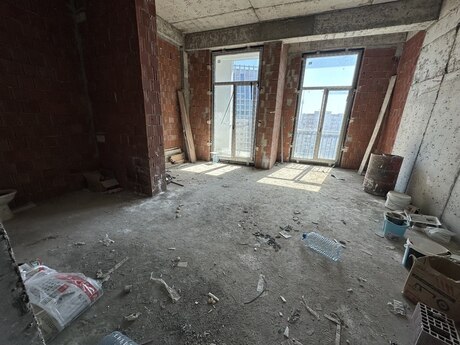 4 otaqlı yeni tikili - Elmlər Akademiyası m. - 280 m²