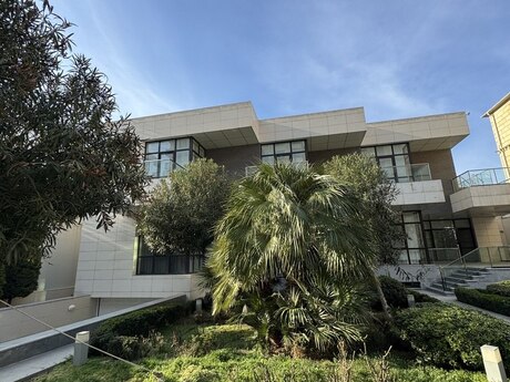 8 otaqlı həyət evi/bağ evi - Nəsimi r. - 500 m²
