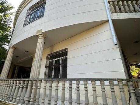 8 otaqlı həyət evi/bağ evi - Fatmayı q. - 480 m²