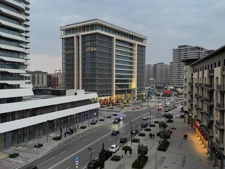 Elan №5059739 - Bakı, Ağ şəhər q., 3 otaqlı, 130 m², 4/7 mərtəbə
