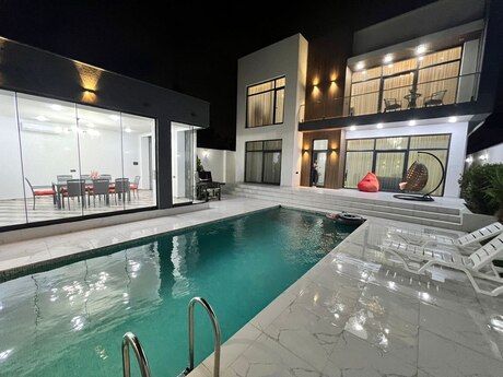 4 otaqlı həyət evi/bağ evi - Mərdəkan q. - 300 m²