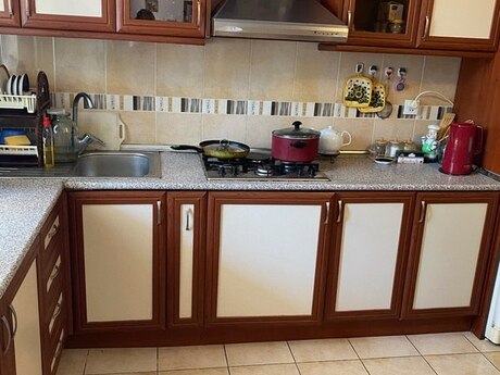 8 otaqlı həyət evi/bağ evi - Şüvəlan q. - 250 m²