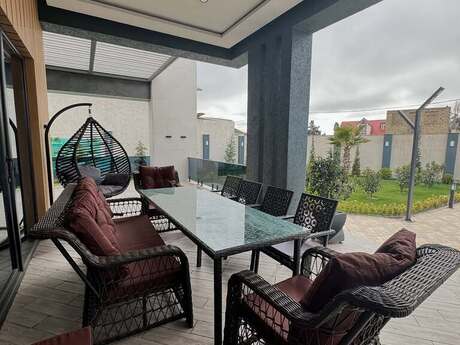 5 otaqlı həyət evi/bağ evi - Mərdəkan q. - 250 m²