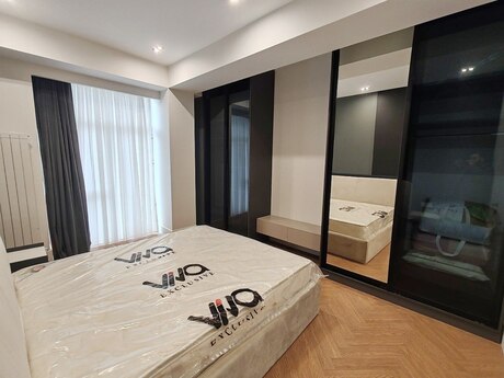 Kirayə 3 otaqlı mənzil, 120 m², Şah İsmayıl Xətai: 2 400 ₼/ay 4