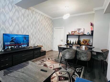 3 otaqlı yeni tikili - İnşaatçılar m. - 105 m²