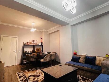 3 otaqlı yeni tikili - İnşaatçılar m. - 105 m²