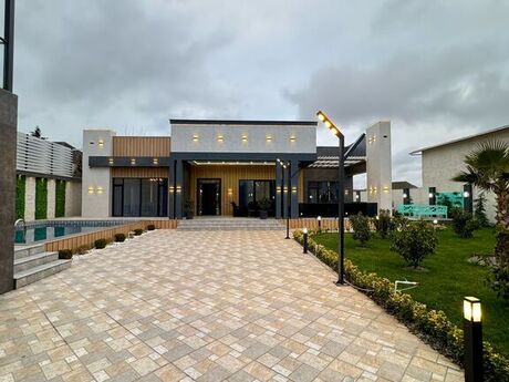 5 otaqlı həyət evi/bağ evi - Mərdəkan q. - 250 m²