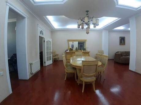4 otaqlı mənzil, 170 m², Nizami: 450 000 ₼ 2