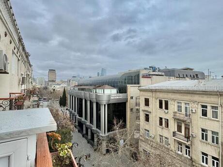 3 otaqlı köhnə tikili - Sahil m. - 100 m²