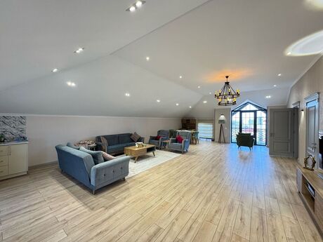 9 otaqlı həyət evi/bağ evi - Badamdar q. - 440 m²