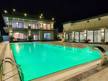 8 otaqlı həyət evi/bağ evi - Mərdəkan q. - 600 m²