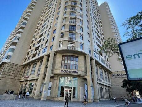 Объявление №5077470 - Баку, м. Элмляр Академиясы, 4-комн., 221 м², 10/18 этаж