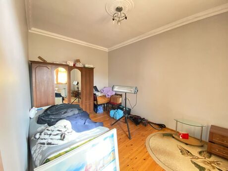 4 otaqlı həyət evi/bağ evi - Badamdar q. - 140 m²