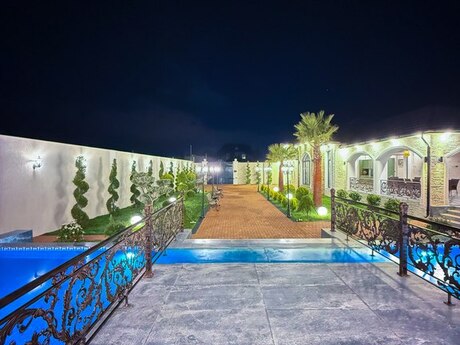 5 otaqlı həyət evi/bağ evi - Şüvəlan q. - 280 m²