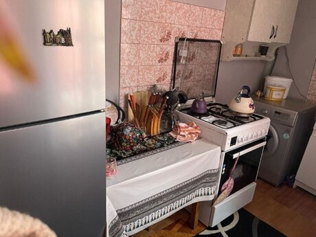 2 otaqlı həyət evi/bağ evi - Gənclik m. - 70 m²