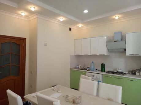 3 otaqlı mənzil, 144 m², İnşaatçılar: 315 000 ₼ 2
