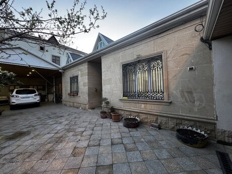3 otaqlı həyət evi/bağ evi - Bakıxanov q. - 100 m²