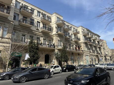 5 otaqlı köhnə tikili - 28 May m. - 200 m²