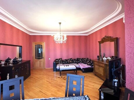 4 otaqlı mənzil, 145 m², İnşaatçılar: 320 000 ₼ 2