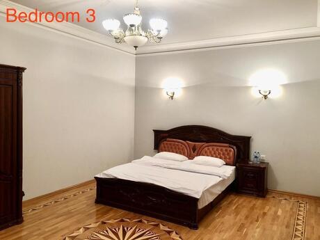 8 otaqlı həyət evi/bağ evi - Gənclik m. - 450 m²