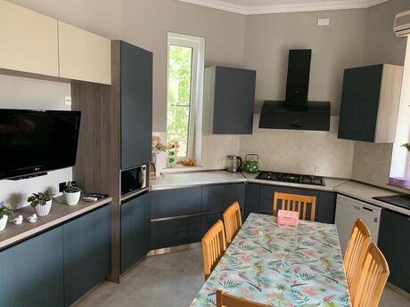 5 otaqlı həyət evi/bağ evi - Şağan q. - 300 m²