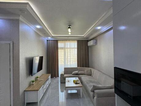 2-комн. новостройка - м. 8 ноября - 90 м²