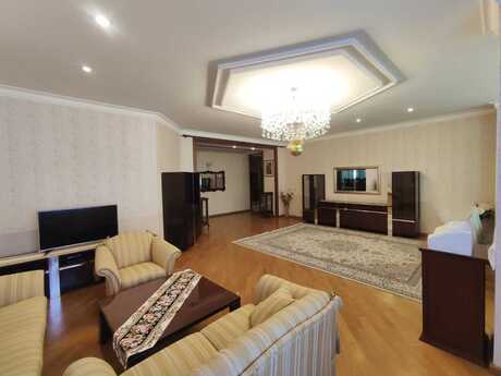 Kirayə 3 otaqlı mənzil, 180 m², 28 May: 1 400 ₼/ay 3